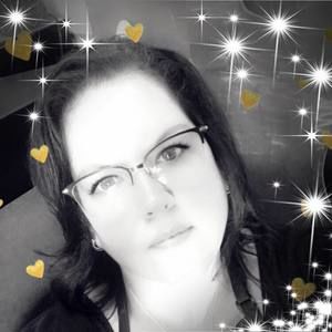 Meet your Posher, Carrie